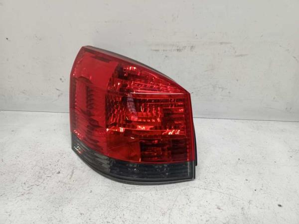 FEU ARRIERE GAUCHE OPEL SIGNUM 2003-2008 - Vue 1